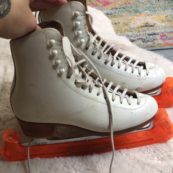 Reidell size 6A figure skates with club 2000 blades - Picture 9 of 10